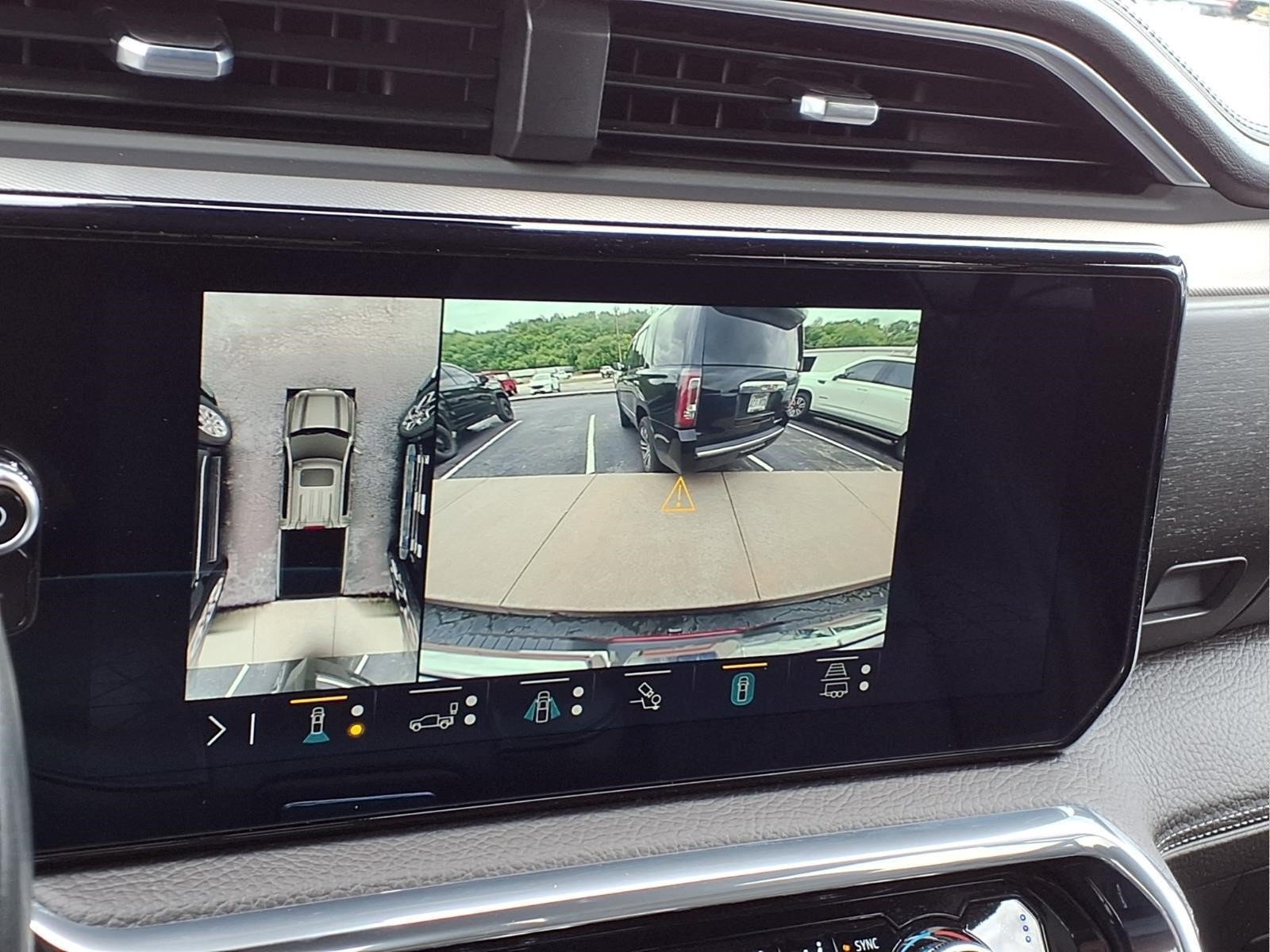 Used 2023 GMC Sierra 1500 Denali w/ Technology Package AWD/4WD image 9