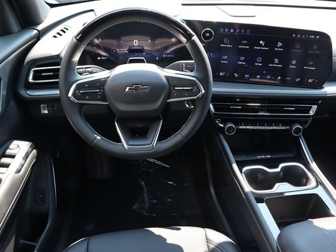 New 2026 Chevrolet Traverse LT w/ Enhanced Driving Package image 9