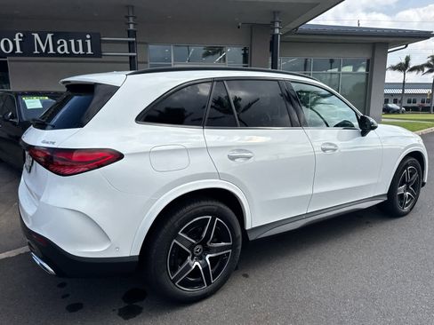 Used 2025 Mercedes-Benz GLC 300 4MATIC image 4