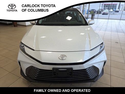 Used 2025 Toyota Camry XLE w/ Premium Plus Package AWD/4WD image 4