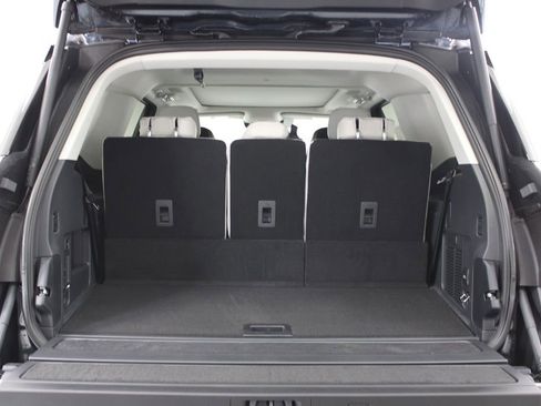 New 2026 Lincoln Navigator Reserve AWD/4WD image 16