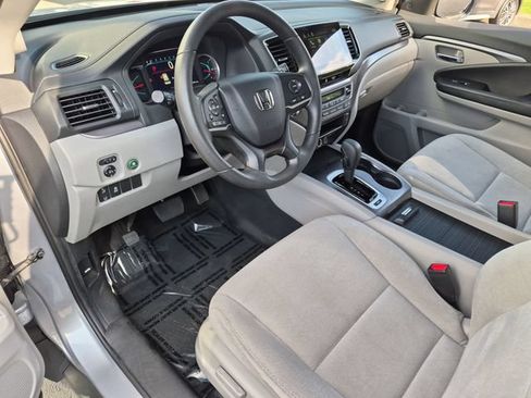 Used 2020 Honda Pilot EX image 10