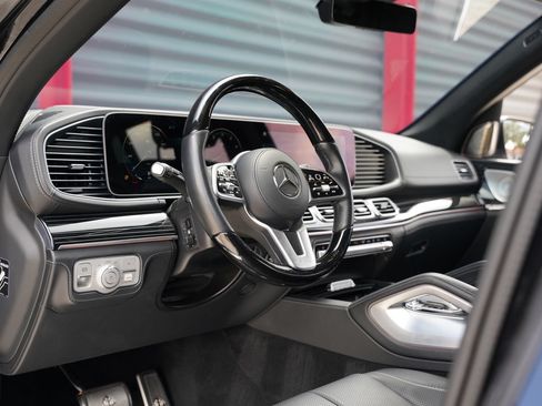 Used 2023 Mercedes-Benz Maybach GLS 600 4MATIC image 15