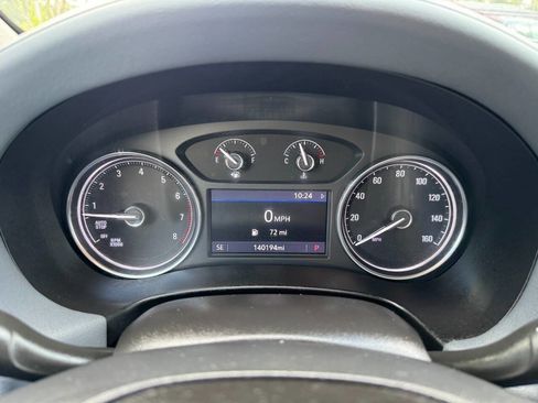 Used 2020 Buick Enclave Essence image 25