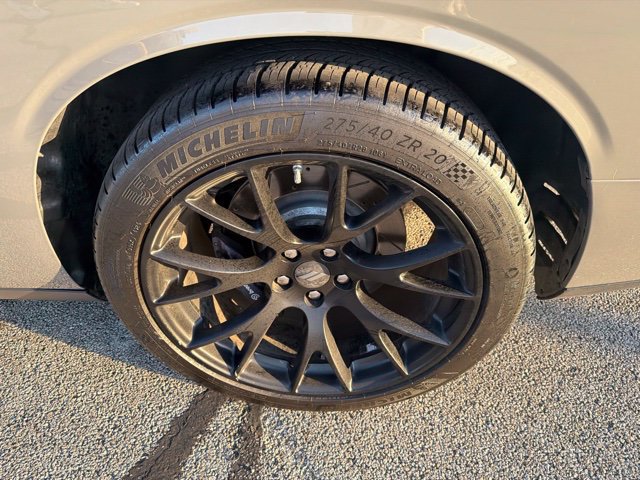 Used 2017 Dodge Challenger R/T Scat Pack RWD image 5