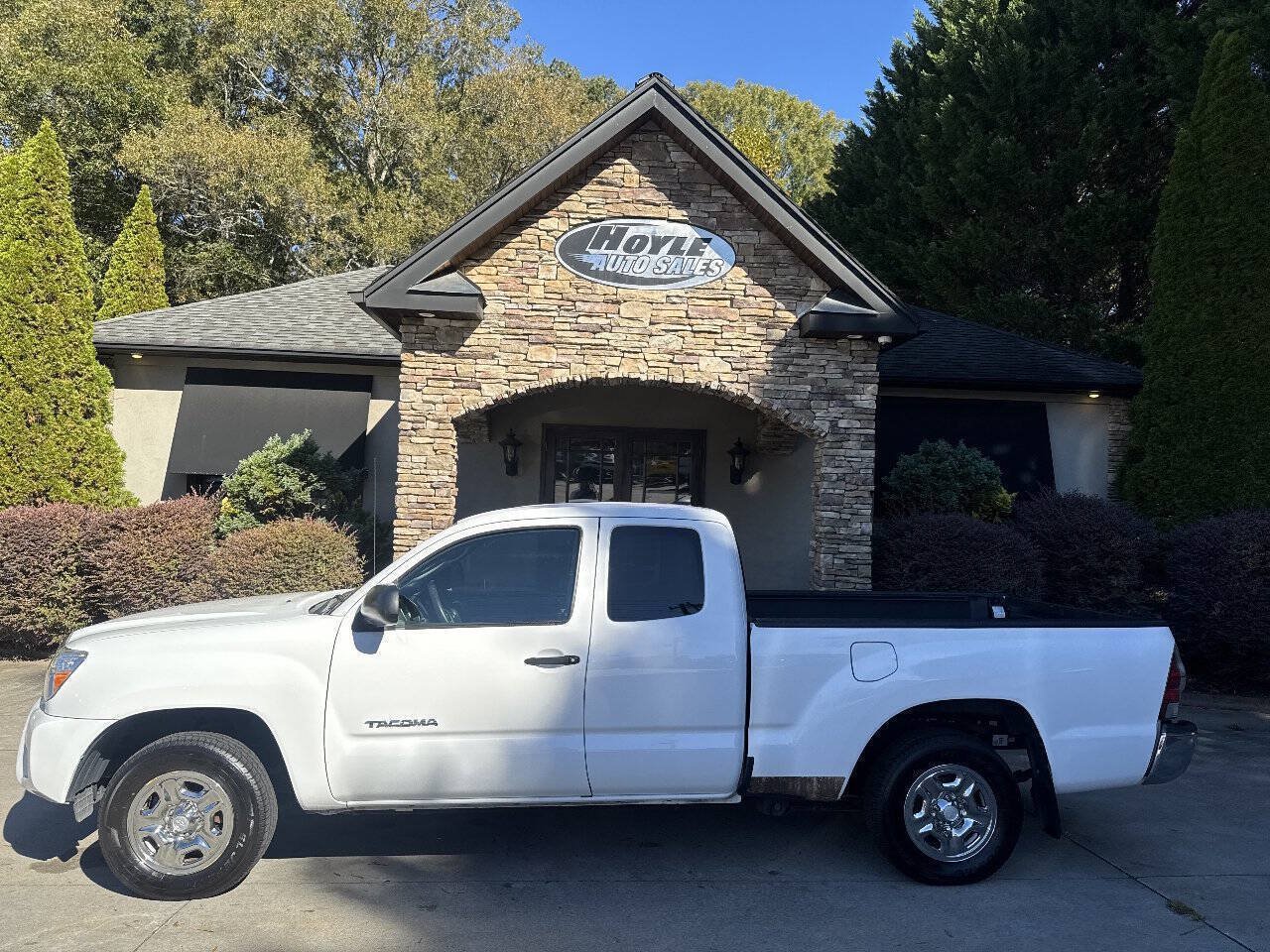 Used 2015 Toyota Tacoma 2WD Access Cab w/ SR5 Package image 1