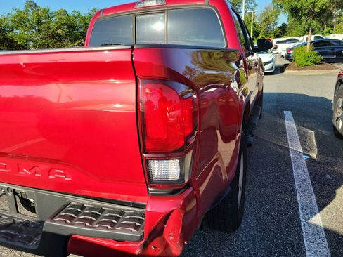 Used 2023 Toyota Tacoma SR w/ SR Convenience Package RWD image 13