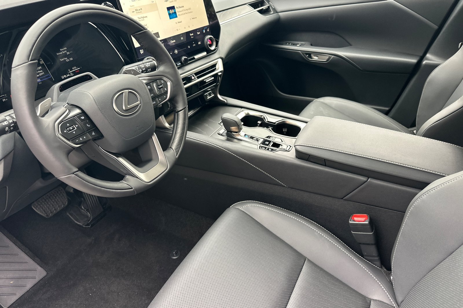 New 2026 Lexus RX 450h AWD w/ Convenience Package image 7