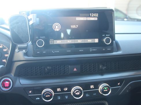 Used 2025 Honda CR-V EX image 11