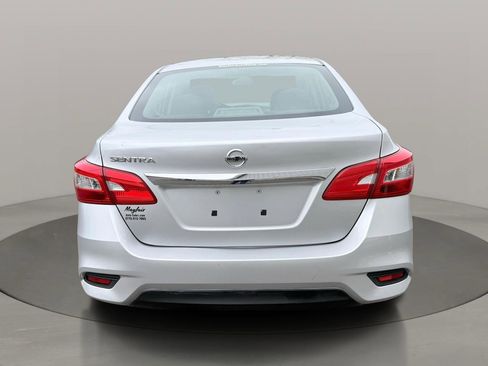 Used 2016 Nissan Sentra S image 5