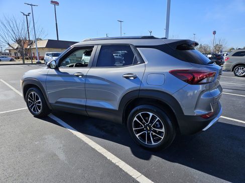 Used 2025 Chevrolet TrailBlazer LT image 5