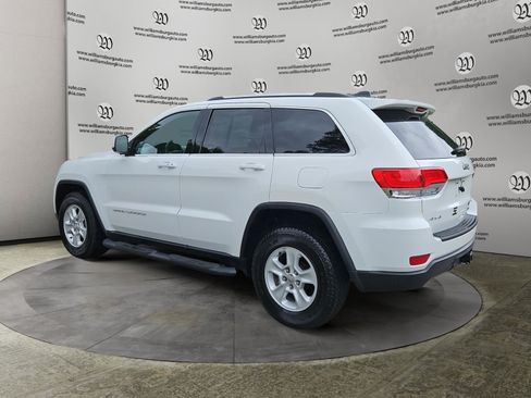 Used 2015 Jeep Grand Cherokee Laredo w/ Quick Order Package 23E AWD/4WD image 3