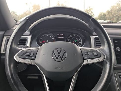 Used 2020 Volkswagen Atlas Cross Sport SE image 22