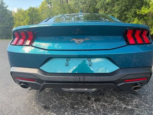 Used 2026 Ford Mustang Coupe RWD image 14