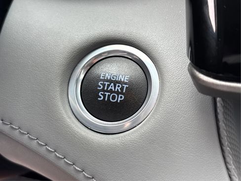 Used 2021 Toyota Highlander Limited image 40