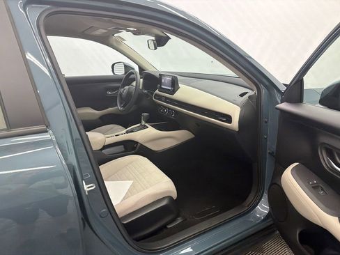 Used 2023 Honda HR-V LX image 13