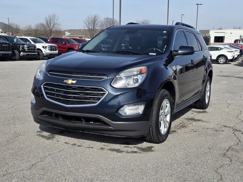 Used 2017 Chevrolet Equinox LT w/ Convenience Package image 3
