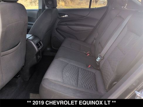 Used 2019 Chevrolet Equinox LT w/ Driver Convenience Package image 3