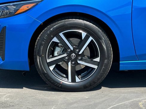 Used 2025 Nissan Sentra SV FWD image 35