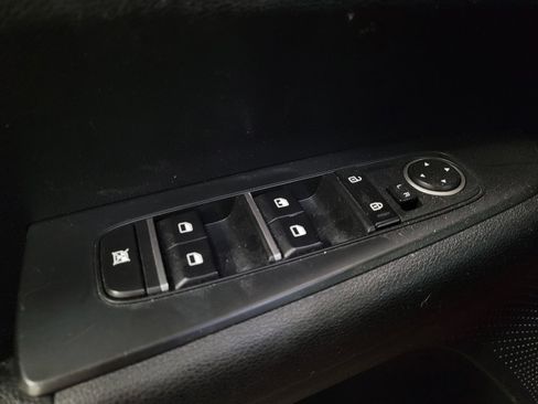 Used 2019 Kia Forte LXS FWD image 27