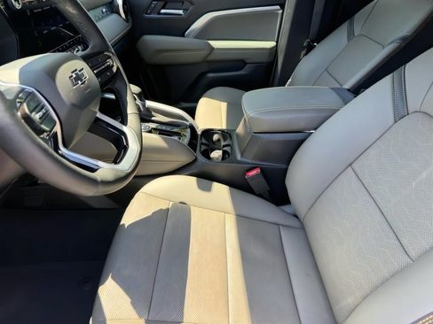 Used 2026 Chevrolet Colorado ZR2 AWD/4WD image 11