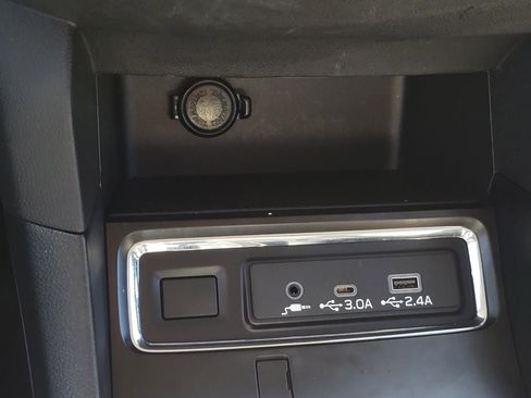 Used 2024 Subaru Ascent Premium w/ Convenience Package image 25