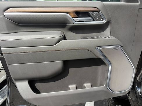 New 2026 Chevrolet Silverado 2500 High Country w/ High Country Premium Package AWD/4WD image 15