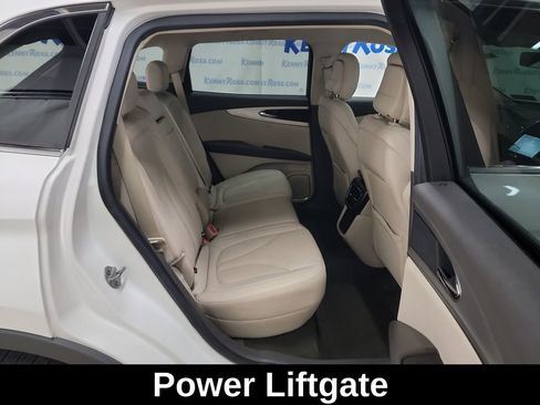 Used 2020 Lincoln Nautilus FWD w/ Equipment Group 101A image 12