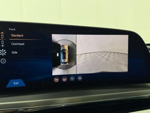 Used 2024 Cadillac Lyriq Luxury AWD/4WD image 19