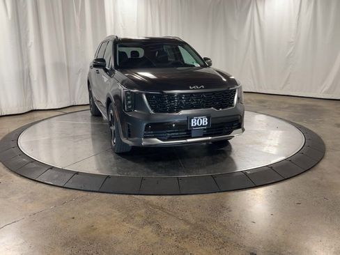 Certified 2025 Kia Sorento EX w/ EX Panoramic Sunroof Package image 7