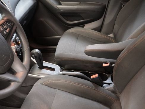 Used 2018 Chevrolet Trax LS FWD image 7