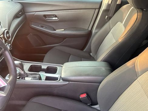 Used 2024 Nissan Sentra SV FWD image 41