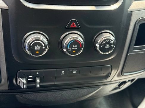 Used 2019 RAM 1500 Tradesman w/ Chrome Appearance Group RWD image 13