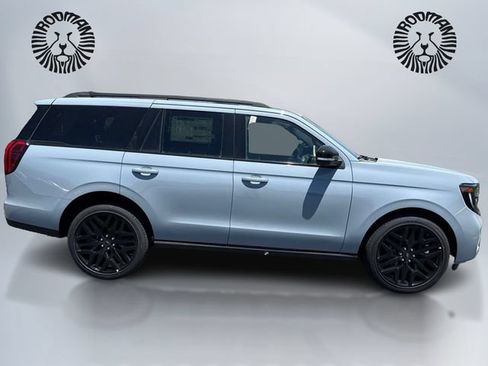 New 2026 Ford Expedition Platinum w/ Stealth Performance Package AWD/4WD image 5