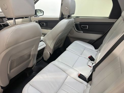 Used 2018 Land Rover Discovery Sport HSE image 21