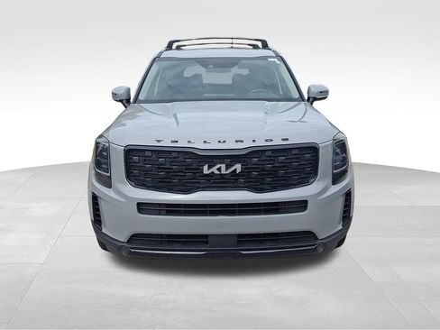 Used 2022 Kia Telluride EX w/ EX Premium Package AWD/4WD image 2