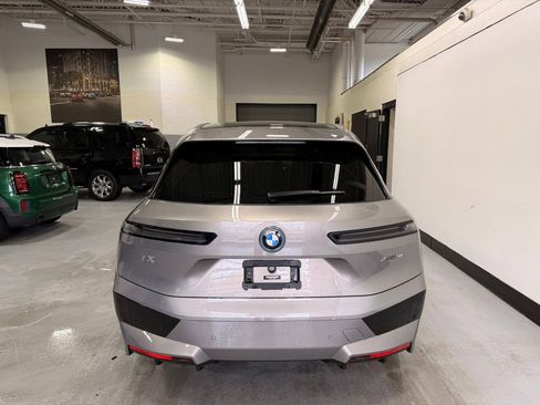 Used 2023 BMW iX xDrive50 w/ Premium Package AWD/4WD image 4