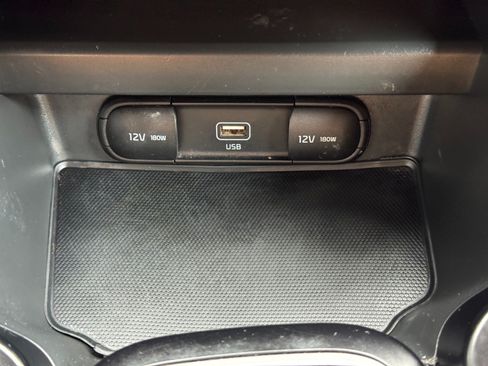 Used 2021 Kia Soul LX FWD image 25
