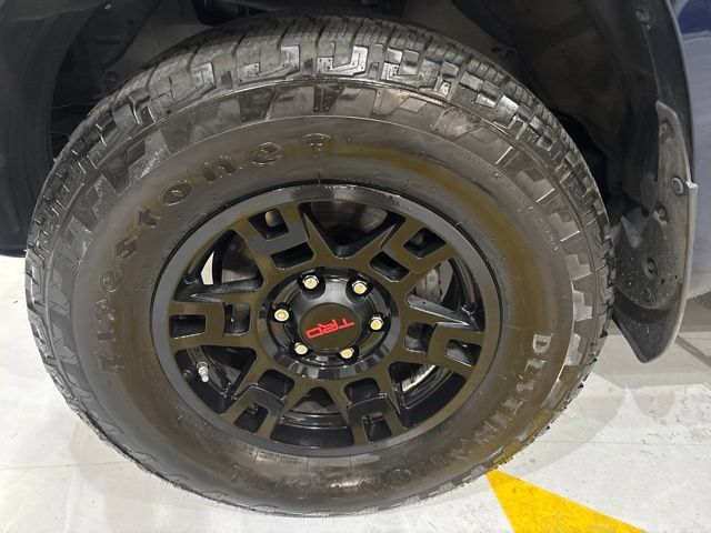 Used 2021 Toyota 4Runner Venture w/ Moonroof Package AWD/4WD image 40