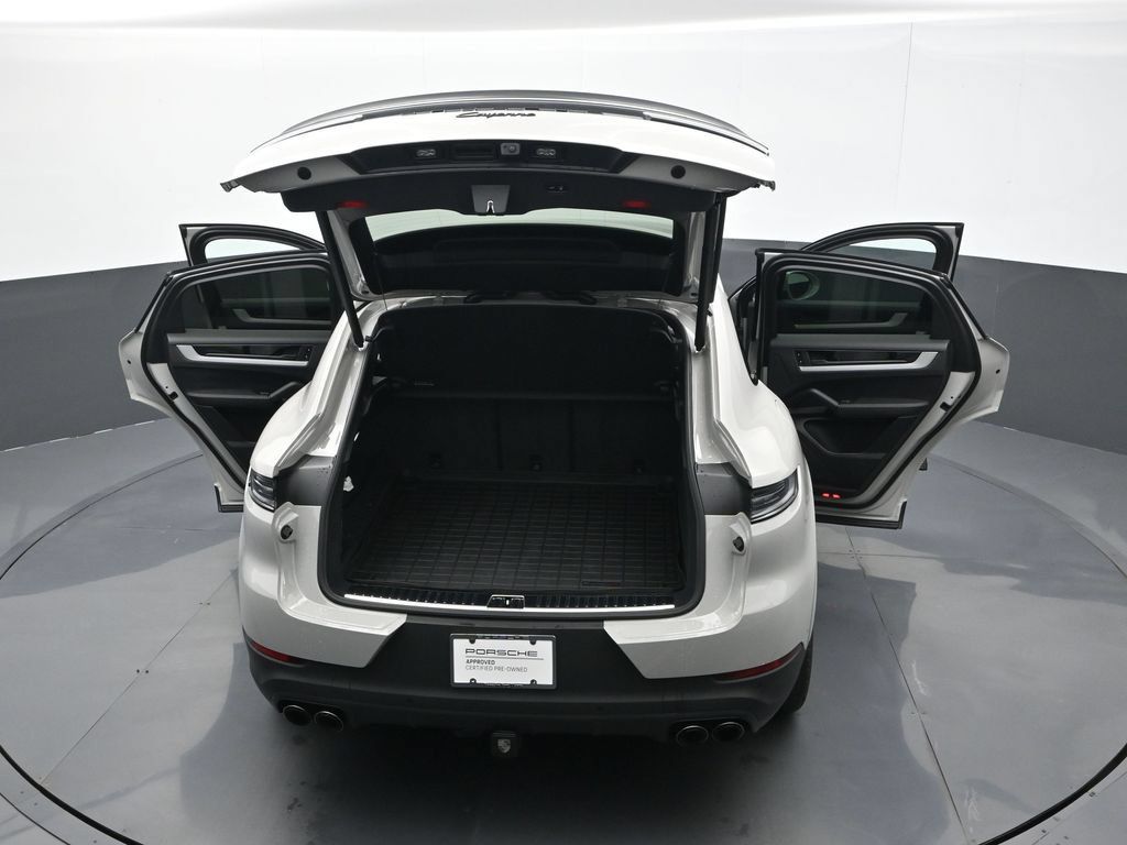 Certified 2024 Porsche Cayenne Coupe AWD/4WD image 27