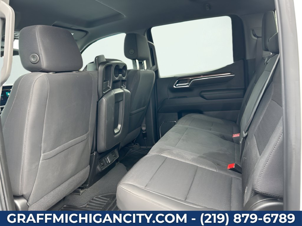 Used 2025 Chevrolet Silverado 1500 LT AWD/4WD image 31