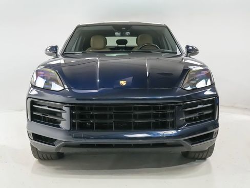 Certified 2024 Porsche Cayenne Coupe AWD/4WD image 6