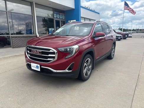 Used 2018 GMC Terrain SLT w/ Preferred Package AWD/4WD image 1