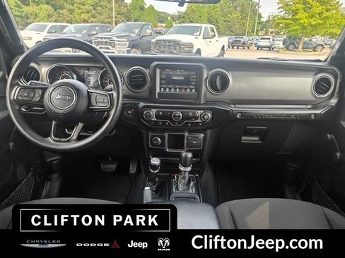 Used 2022 Jeep Wrangler Unlimited Sport AWD/4WD image 20