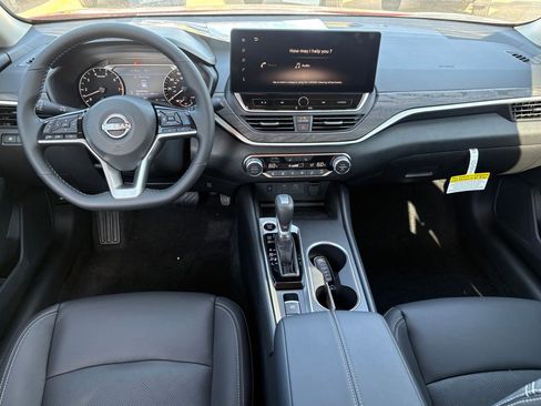 New 2026 Nissan Altima 2.5 SV FWD image 9