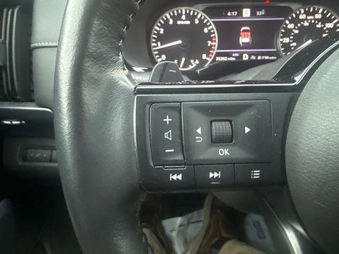 Used 2023 Nissan Pathfinder SL image 27