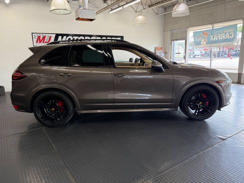Used 2013 Porsche Cayenne GTS AWD/4WD image 12