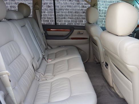 Used 2007 Lexus LX 470 4WD image 32