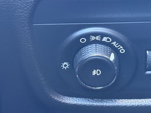 Used 2022 Jeep Grand Cherokee L Limited image 21