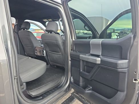 Used 2016 Ford F150 XLT w/ Equipment Group 302A Luxury image 28